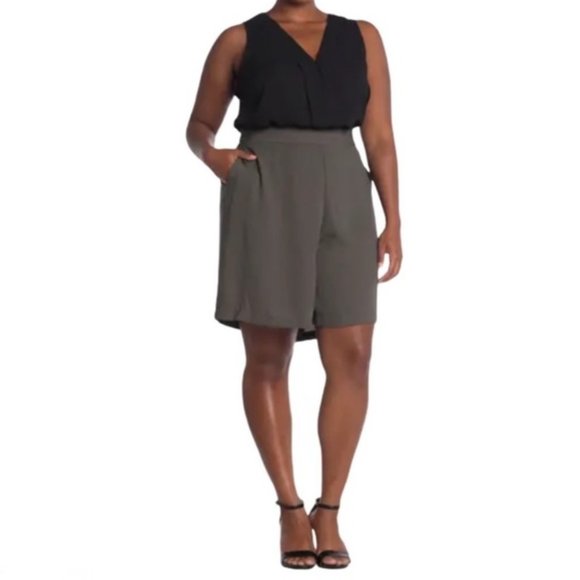 Halogen Gathered Waist Bermuda Shorts - Picture 1 of 7